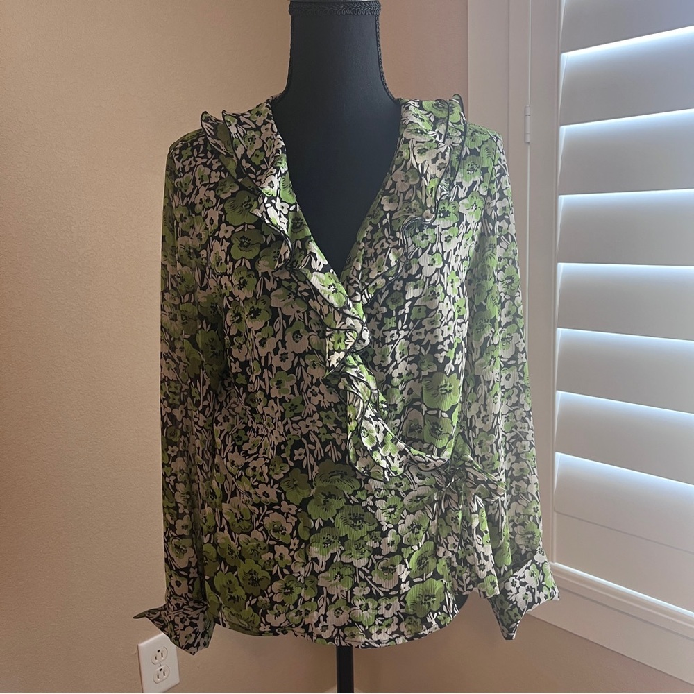 Worthington Tie Waist Blouse Top Size 14 Ruffled Neckline Green Black O7